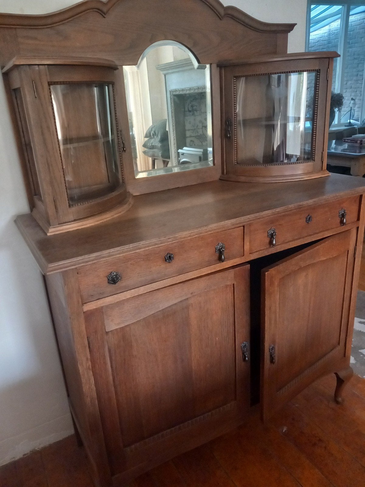 Antiek eiken vintage  dressoir kast, of  brocante commode, Ophalen