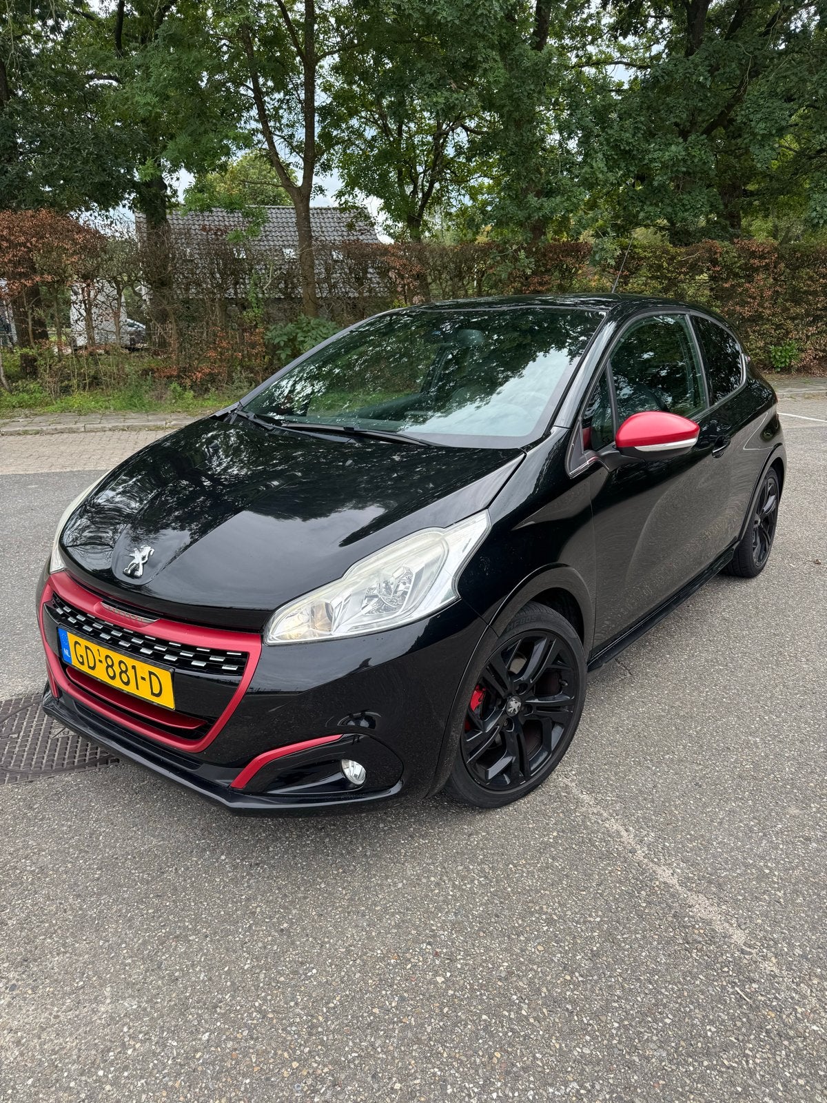 Peugeot 208 1.6 GTI 147KW 3-D 2013 Zwart, Voorwielaandrijving, Handgeschakeld, Particulier, 17 km/l