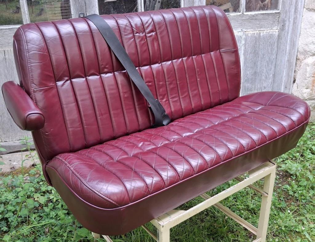 Leather 2-Seater Bench rails covers - Chrysler Voyager, Verzenden, Gebruikt, Chrysler