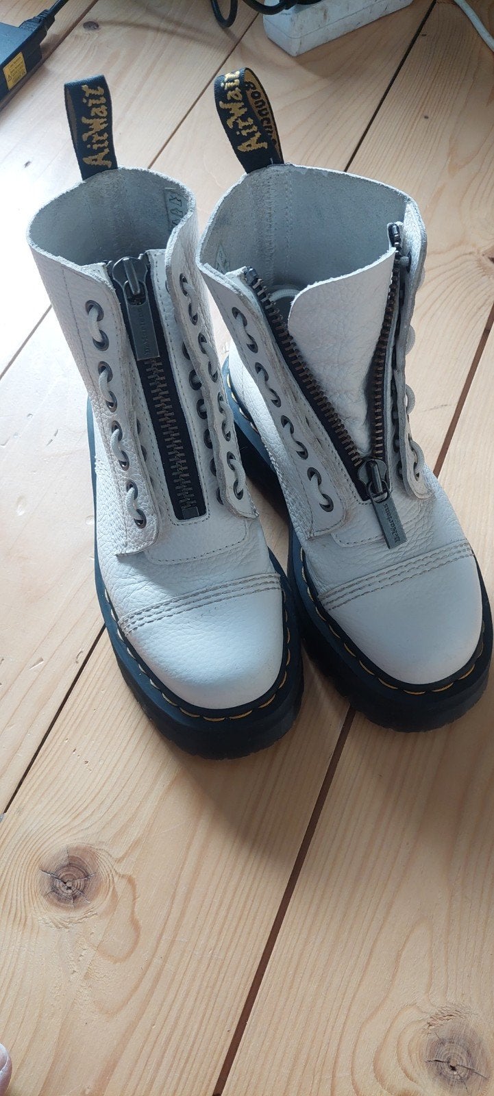 Dr. Martens Sinclair  Boots - Wit, Maat 38, Kleding | Dames, Wit, Lage of Enkellaarzen, Ophalen of Verzenden, Dr. Martens