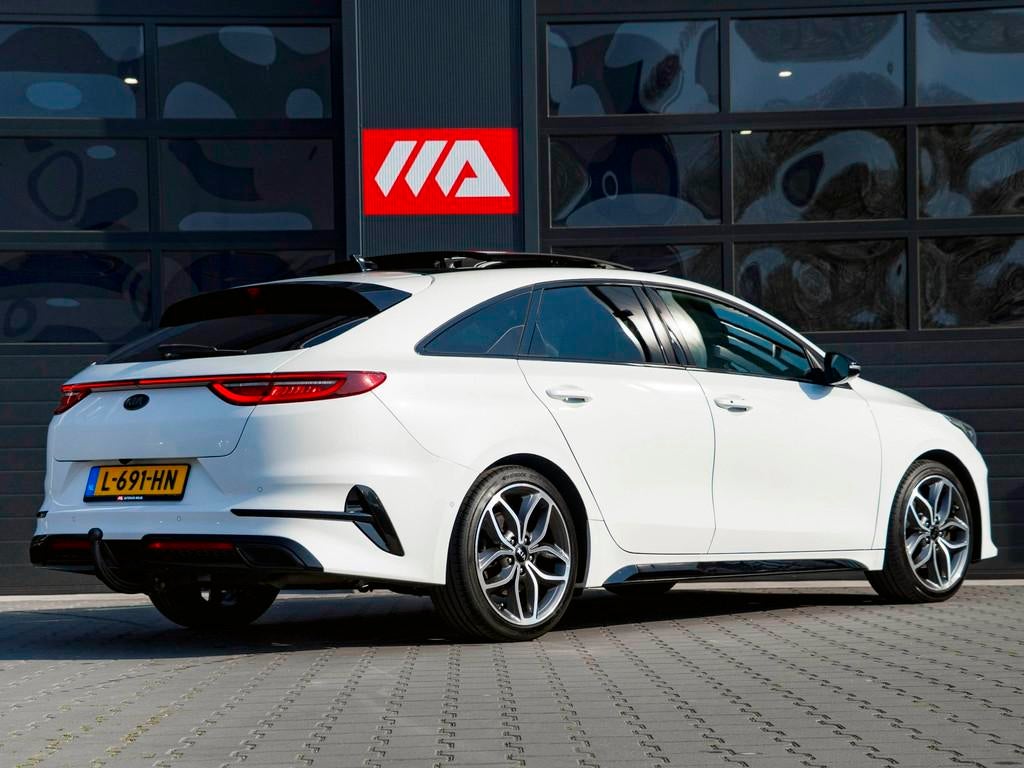 Kia ProCeed 1.4 T-GDI GT-PlusLine Pano|Camera|Trekhaak|Sport, Stof, 4 cilinders, Met garantie (alle), Adaptive Cruise Control