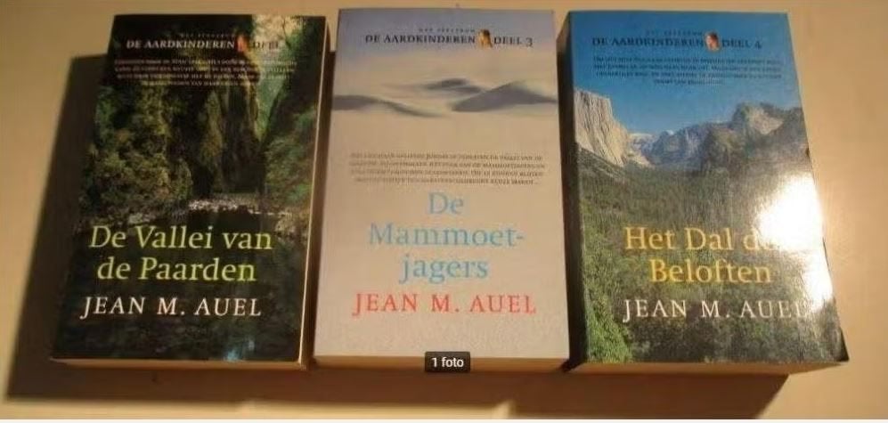 3 prima Fantasy Boeken - de aardkinderen - jean m auel, Boeken, Ophalen of Verzenden, Zo goed als nieuw