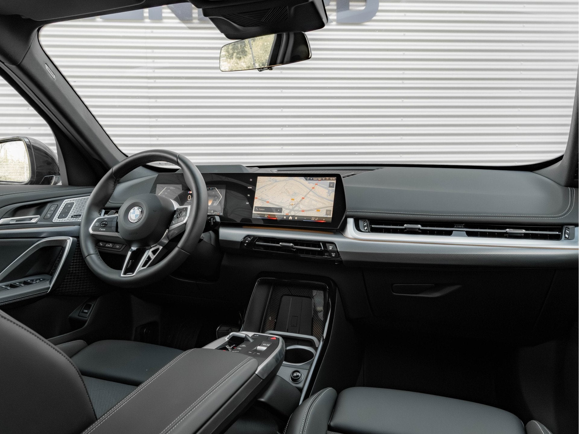 BMW X1 sDrive18i M-Sport Pro - High Executive - Massage + Me, 12 maanden, 136 pk, Zwart, Leder