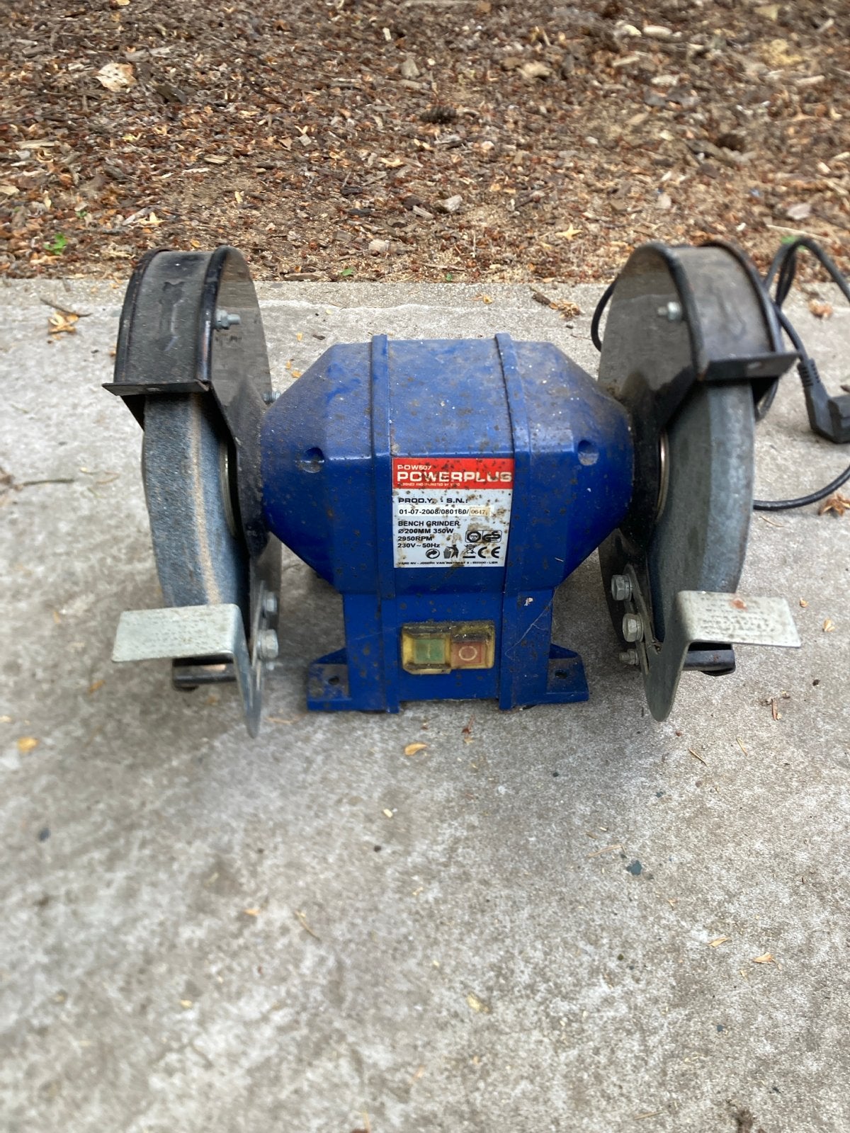 Powerplus POW507 Werkbankslijpmachine 350W, Ophalen of Verzenden, Gebruikt, Minder dan 700 watt, Werkbankslijpmachine