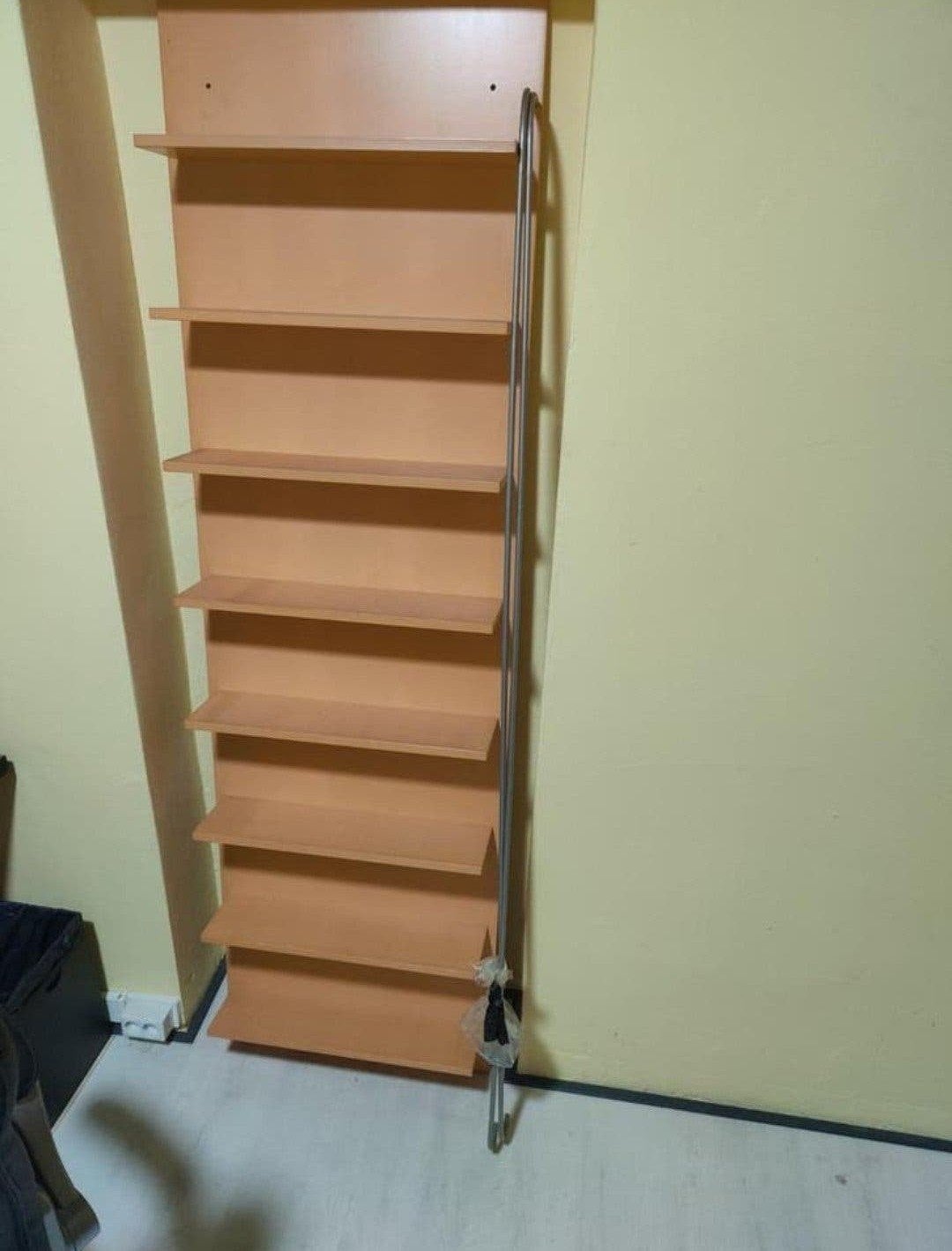 Hangend Dvd rek, makkelijk overschilderbaar
203 x 60 x 17 cm, Huis en Inrichting, Kasten | Overige, Ophalen, Gebruikt
