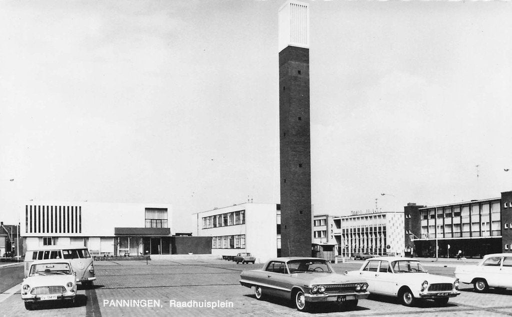 JO864 Panningen Raadhuisplein Auto's Klassieker 1969, Verzamelen, Ansichtkaarten | Nederland, Verzenden, 1960 tot 1980, Ongelopen