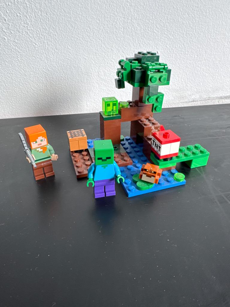 LEGO Minecraft set met Alex, Zombie en boekje, Minecraft, Lego, Ophalen of Verzenden, Zo goed als nieuw