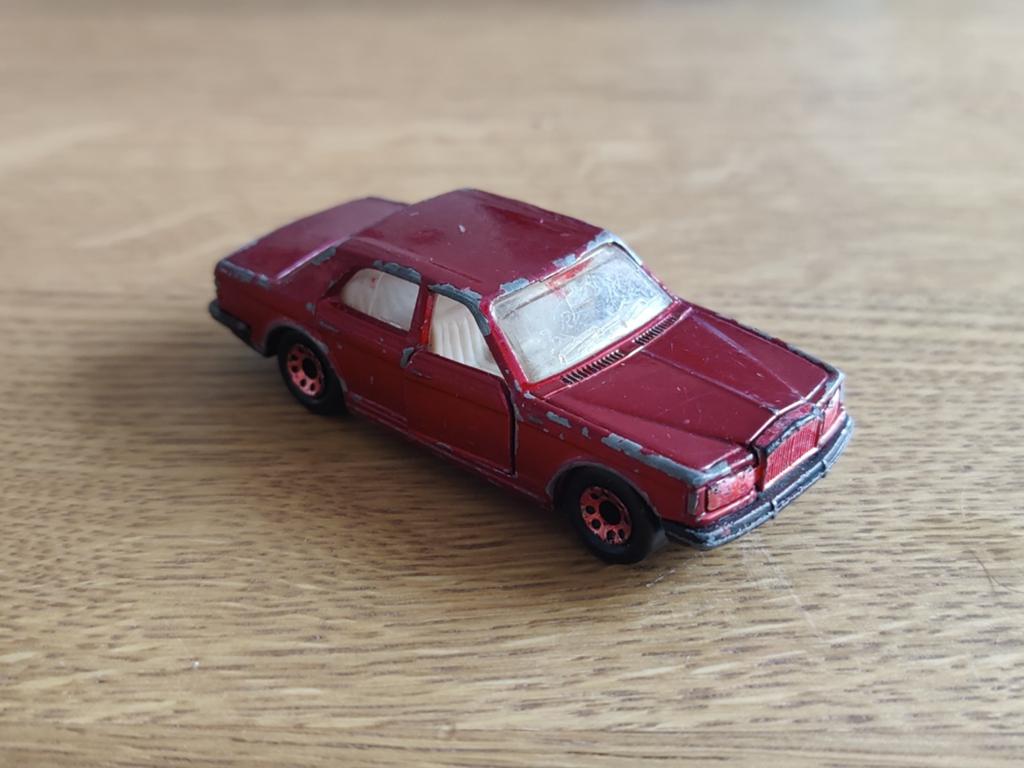 Matchbox Rolls Royce Silver Spirit ROOD, Hobby en Vrije tijd, Modelauto's | Overige schalen, Ophalen of Verzenden, Zo goed als nieuw