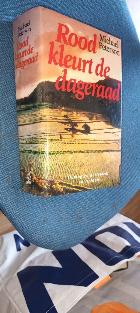 Rood kleurt de dageraad - oorlog en hartstocht in Vietnam, Gelezen, Peterson, Michael, Verzenden, 1945 tot heden