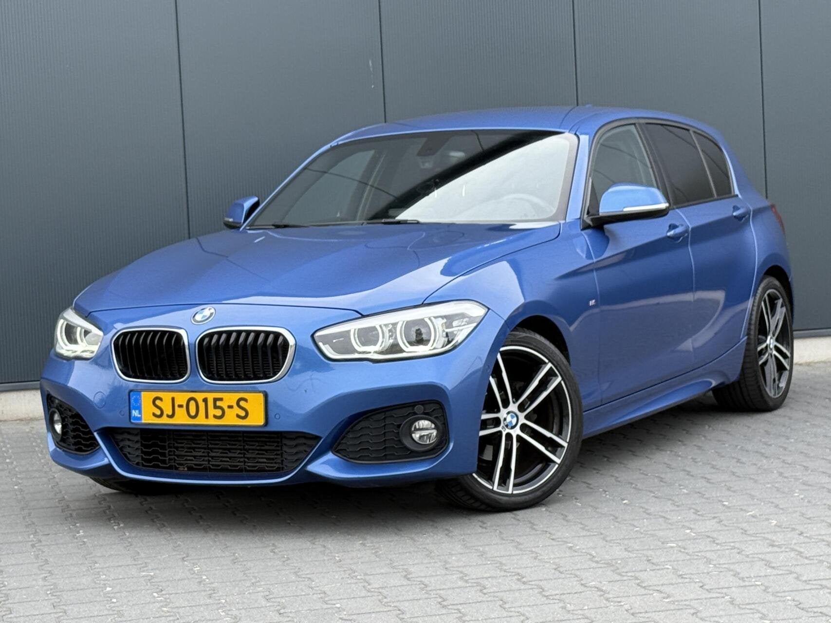 BMW 1-serie 118I M Sport Shadow Executive Harman/Kardon - Al, Auto's, Dealer onderhouden, Gebruikt, Blauw, Origineel Nederlands