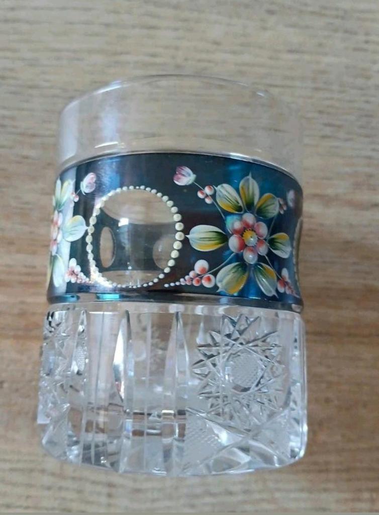 Mooi handbeschilderd glas (Tsjechië), Verzenden