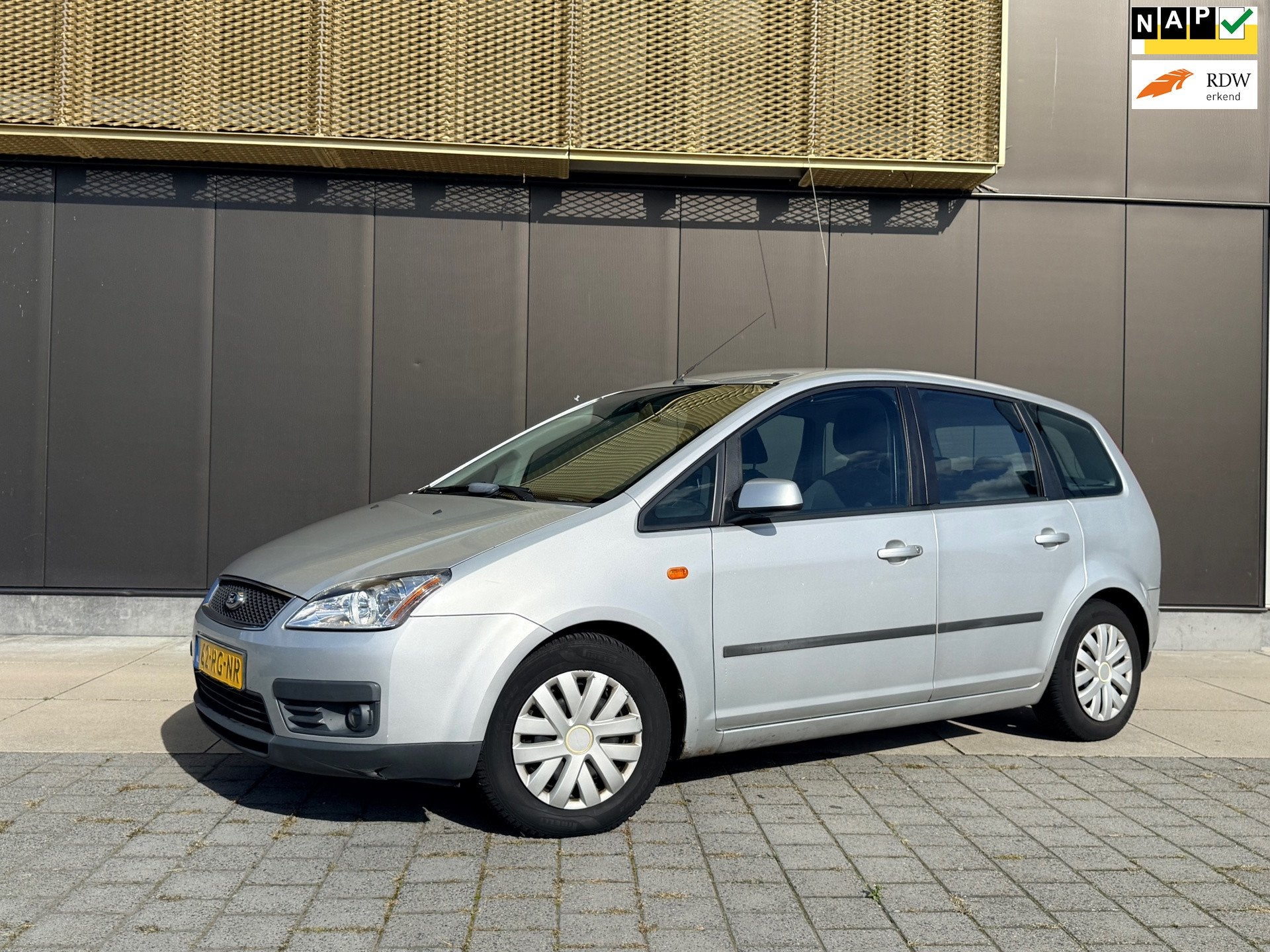 Ford Focus C-Max 1.6-16V Futura | Cruise | Trekh | Airco | N, Auto's, Voorwielaandrijving, 1596 cc, Gebruikt, Zwart