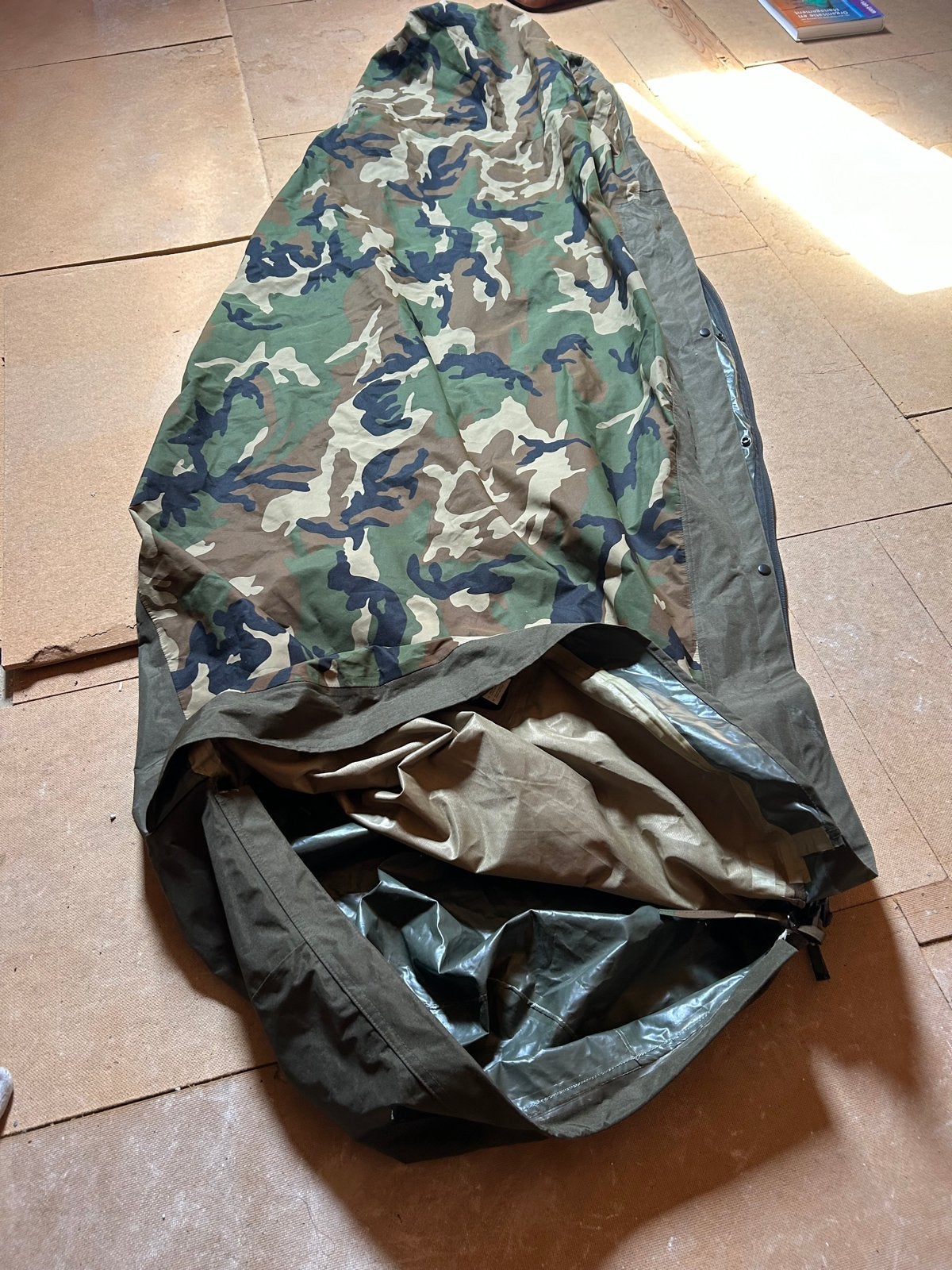 Leger slaapzak waterdicht camouflage. Bivak zak., Ophalen of Verzenden, Gebruikt