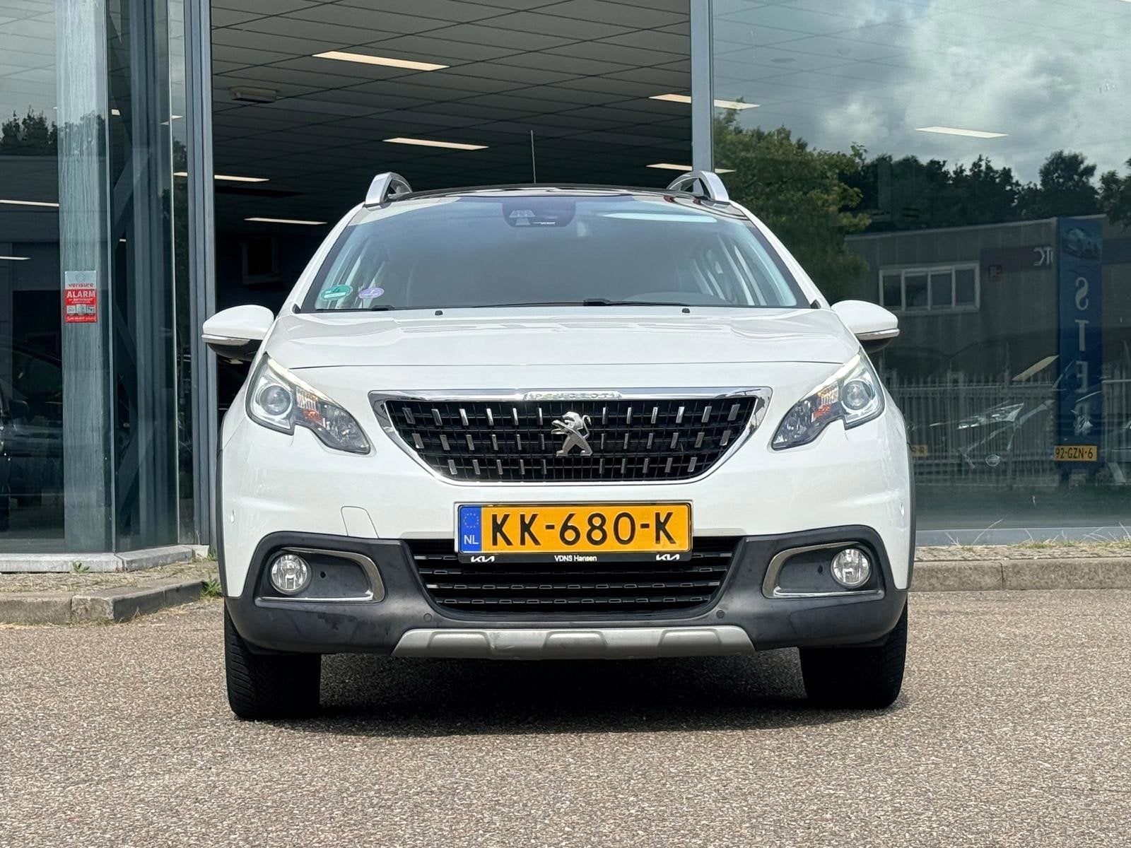 Peugeot 2008 1.2 PureTech Allure|Full optie|Nieuwe distribut, 1199 cc, 610 kg, Wit, Bedrijf