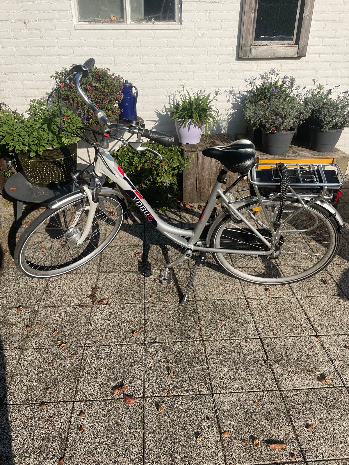 Wegens omstandigheden, Dames/meisjes elektrische fiets, Fietsen en Brommers, Overige merken, Ophalen of Verzenden, Zo goed als nieuw