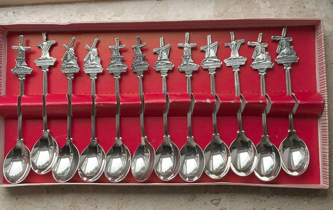 12 Silver Plated theelepeltjes. Dutch Windmill Spoons, Ophalen of Verzenden