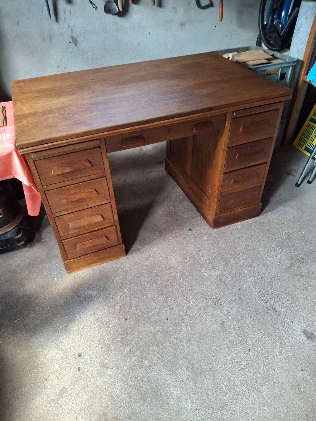Een mooi oud eiken bureau met veel bergruimte(demontabel), Ophalen