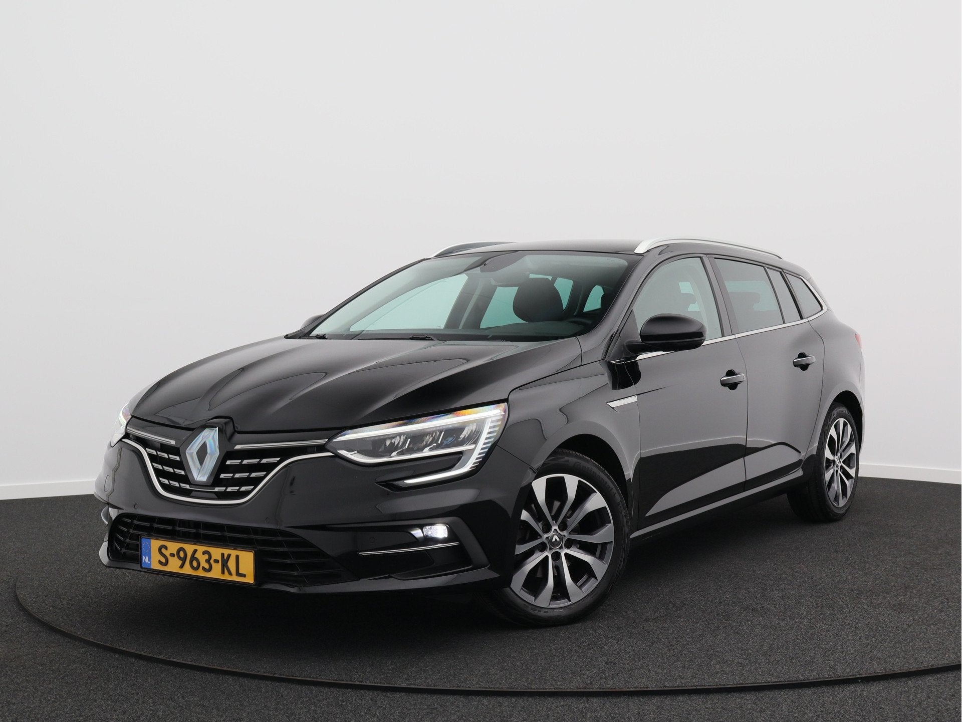 Renault Mégane Estate 1.3 TCe 140 Techno/ trekhaak/ automaa, Gebruikt, 4 cilinders, Parkeersensor, Alcantara
