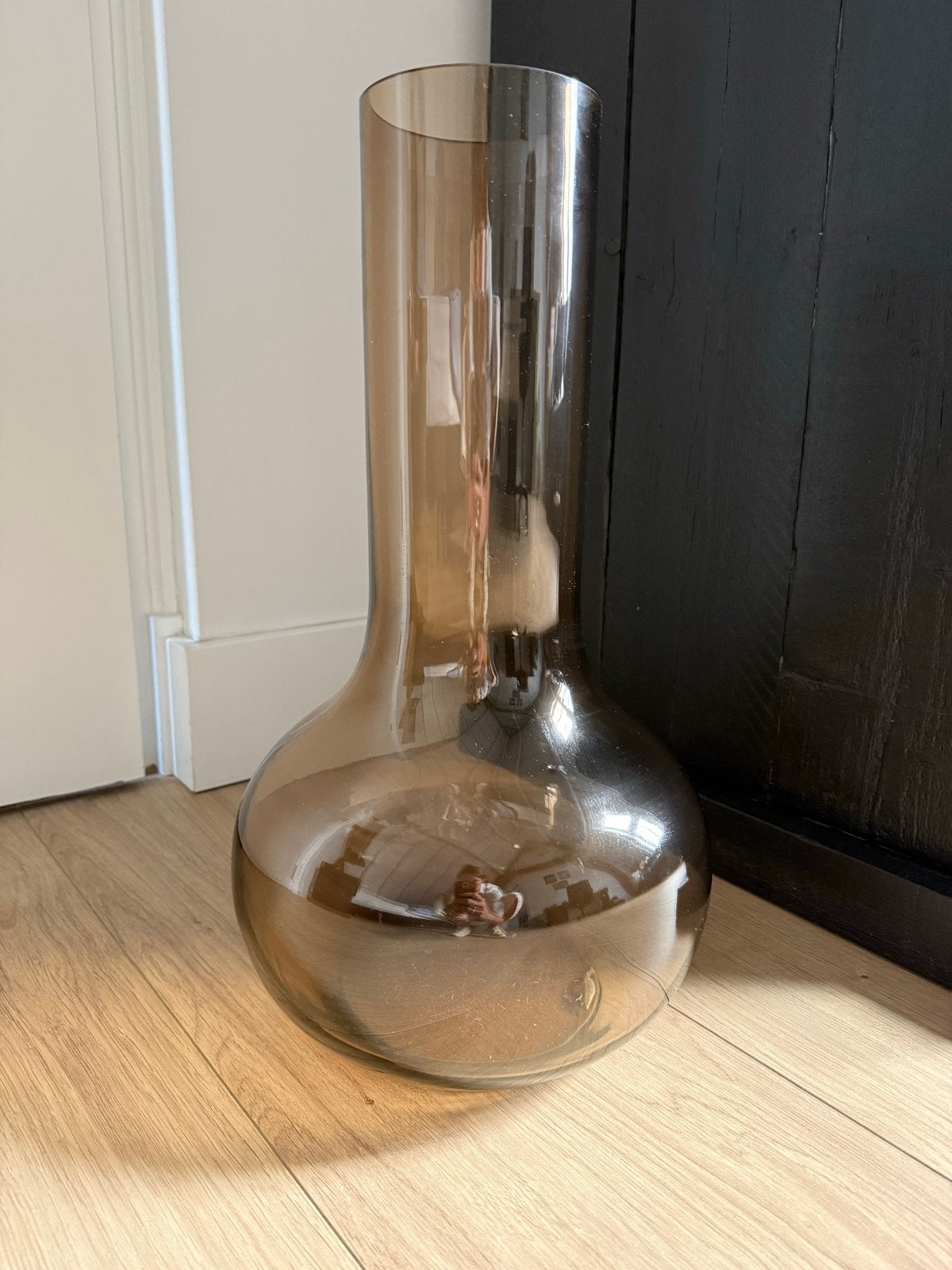 Vase the World - Grote glazen vaas - Bruin/Smoke, Ophalen, Zo goed als nieuw, Bruin, Glas