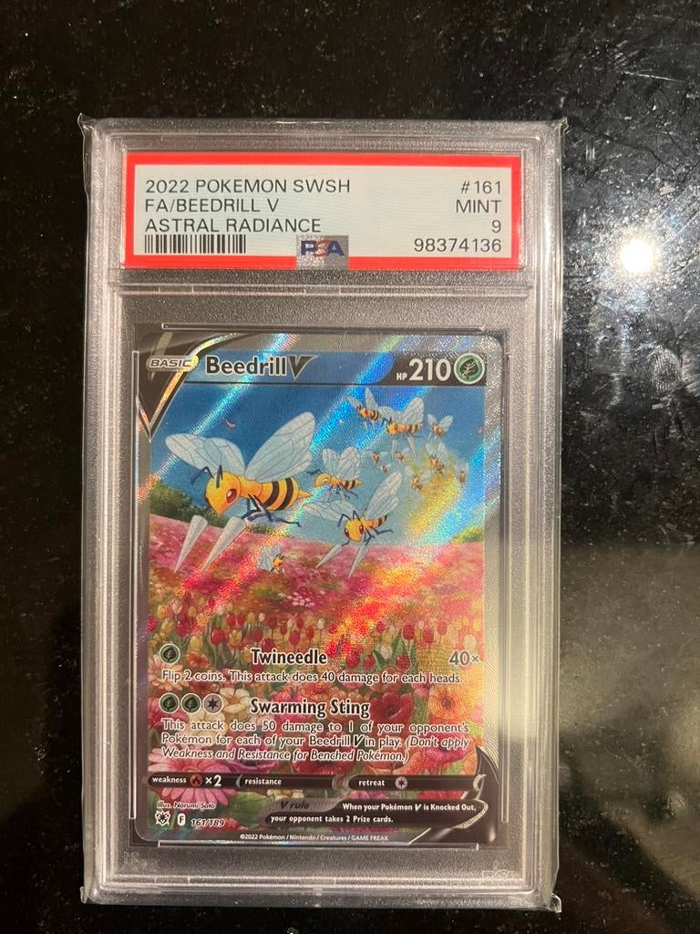 Beedrill v 161/189 psa 9, Ophalen of Verzenden, Zo goed als nieuw