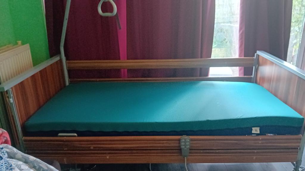 Verstelbaar eenpersoons hoog-laag bed met papegaai, 90 cm, Eenpersoons, Bruin, Ophalen of Verzenden