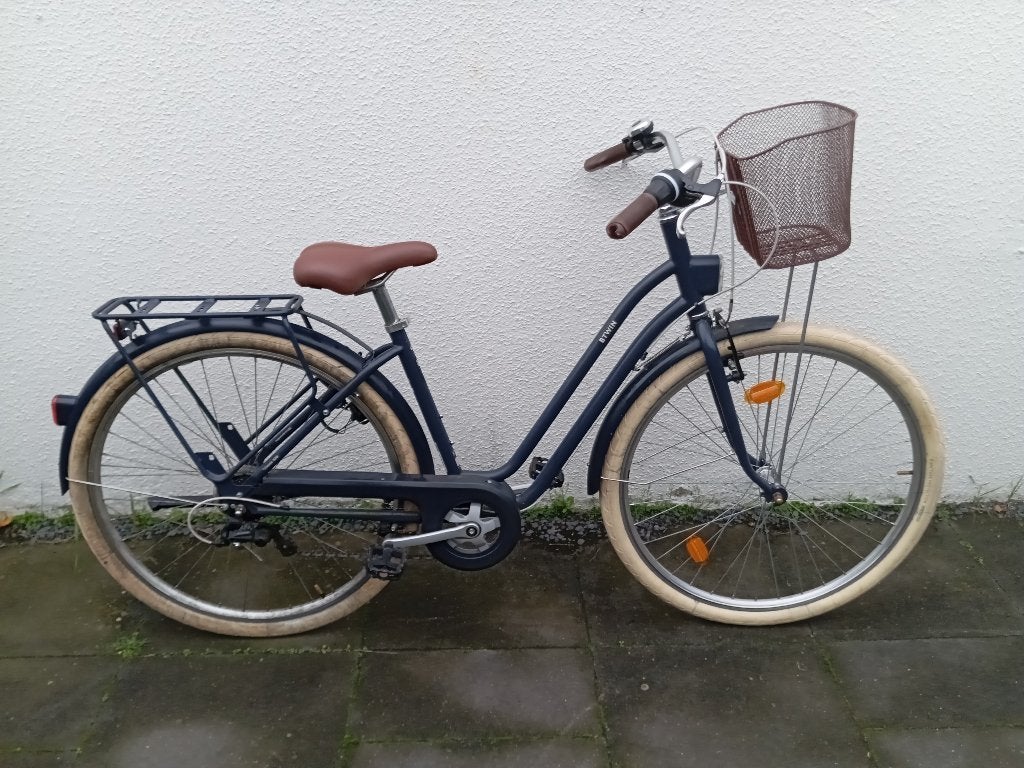 B’Twin Classic 520 damesfiets 28 inch S/M – 6 versnellingen, Velgrem, (Extra) lage instap, 47 tot 50 cm, Zo goed als nieuw