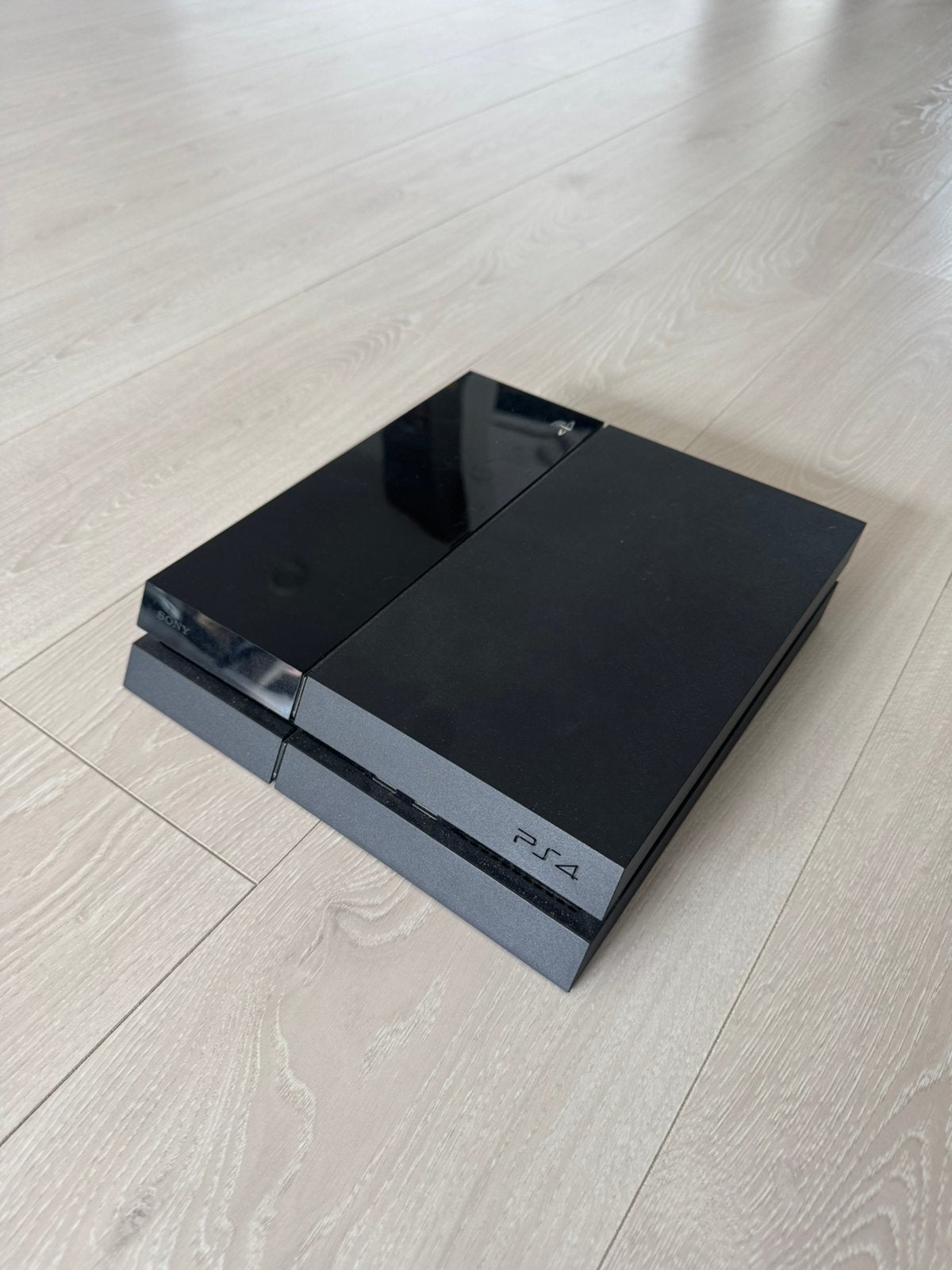 Playstation 4 + 2 controllers, Spelcomputers en Games, Spelcomputers | Sony PlayStation 4, Ophalen of Verzenden, Gebruikt, Met 2 controllers