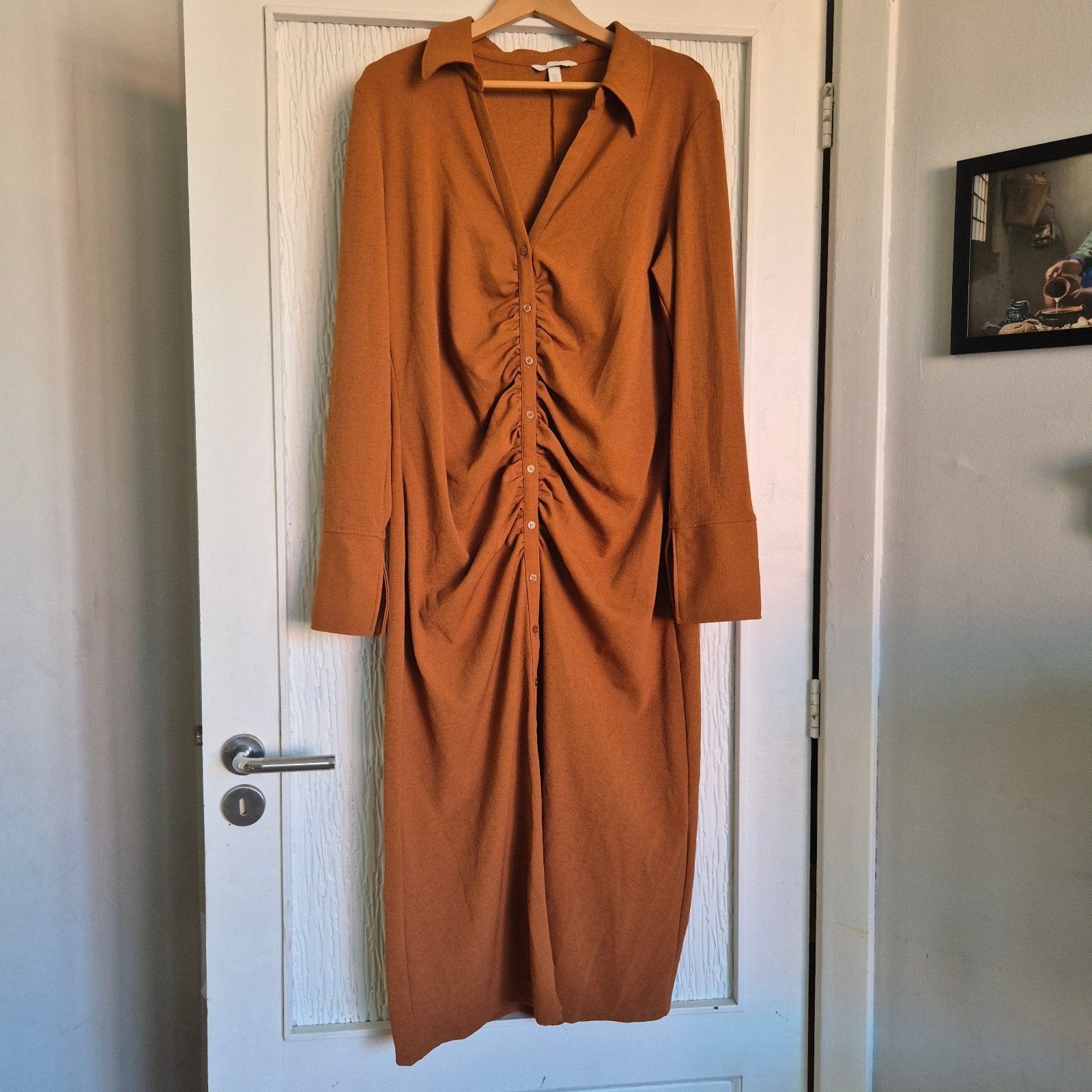 H&M Terracotta Lange Doorknoopjurk / Maxi Dress met Ruches, Kleding | Dames, Jurken, H&M, Bruin, Maat 46/48 (XL) of groter, Ophalen of Verzenden