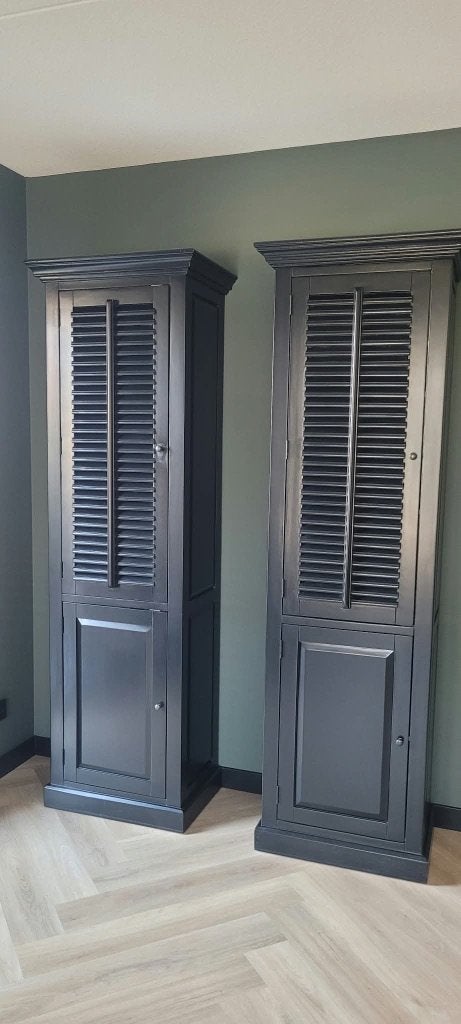 2 kasten met shutter deurtjes, Ophalen, Met deur(en), 200 cm of meer, 50 tot 100 cm