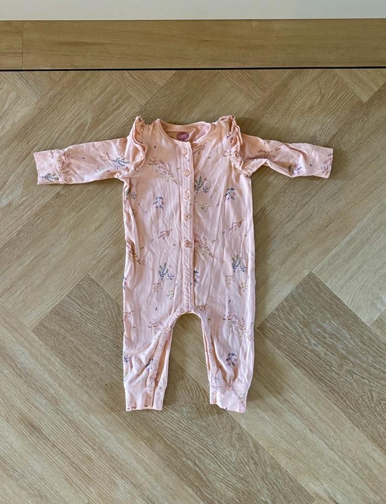 Z.g.a.n. Roze boxpakje / pakje van Z8 met volants, maat 68, Kinderen en Baby's, Babykleding | Maat 68, Meisje, Z8, Ophalen of Verzenden