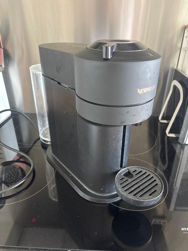 Defecte Nespresso Vertuo Next koffiemachine, Ophalen, Koffiemachine, 1 kopje, Niet werkend