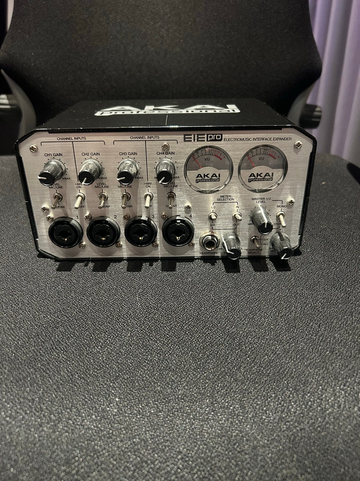 Akai EIE Pro Audio Interface - Zo goed als nieuw, Muziek en Instrumenten, Mengpanelen, Ophalen of Verzenden, Zo goed als nieuw