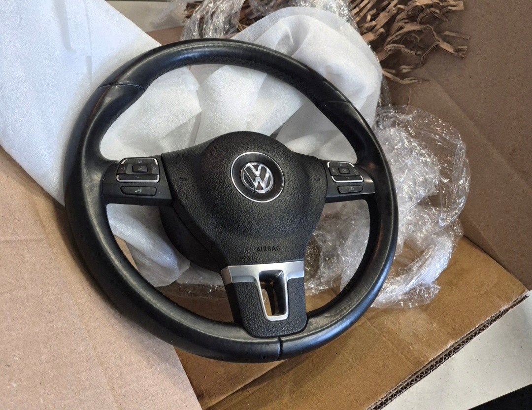 Volkswagen passat / golf stuurwiel met airbag en bediening, Ophalen of Verzenden, Gebruikt, Volkswagen