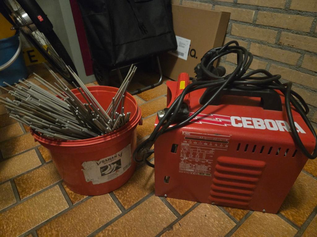 Lasapparaat Cebora met lasdraden, Ophalen, Elektroden