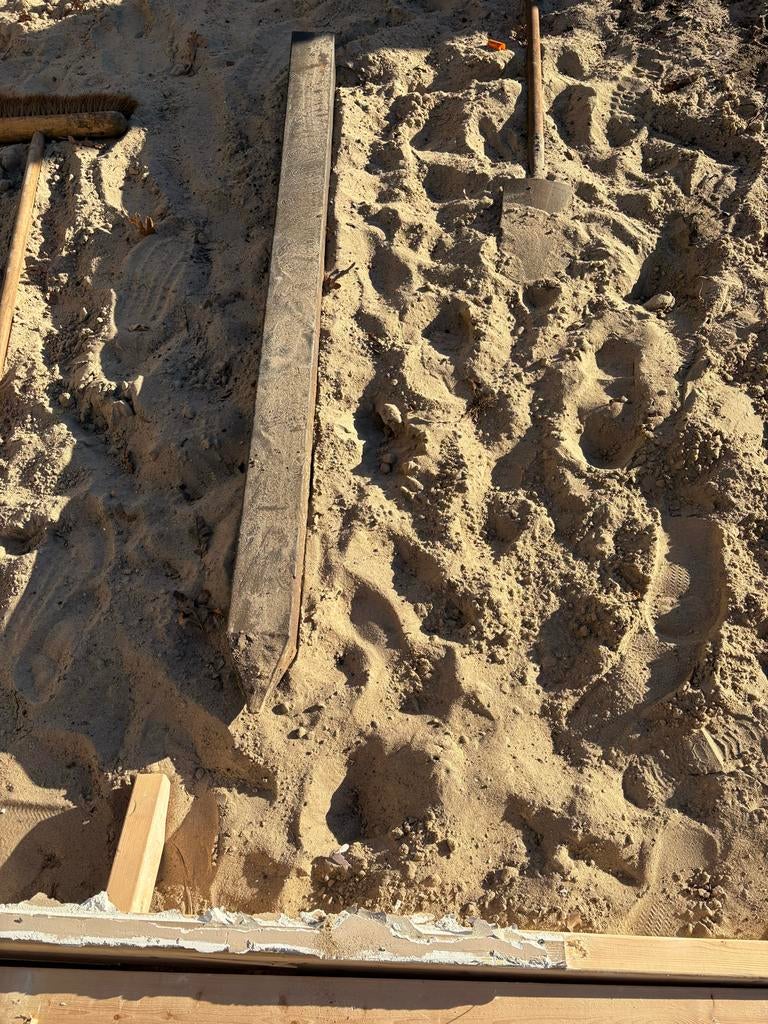 Drie zware beton palen, Ophalen, Gebruikt, Kunststof, Tuinhek