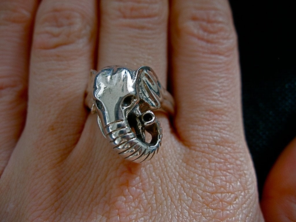 Zilveren 925 zilver ring gedetailleerde kop olifant mt 17.75, Verzenden, Nieuw, 17 tot 18, Dame of Heer