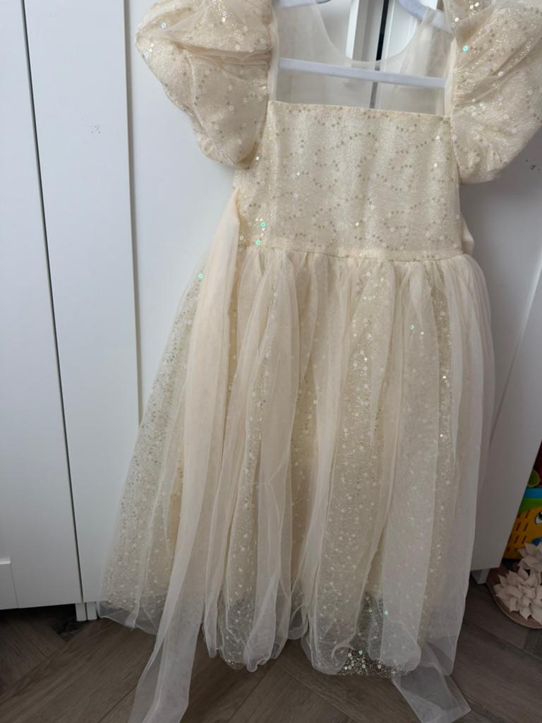Mooie Meisje jurk, Kinderen en Baby's, Kinderkleding | Maat 116, Ophalen of Verzenden, Zo goed als nieuw
