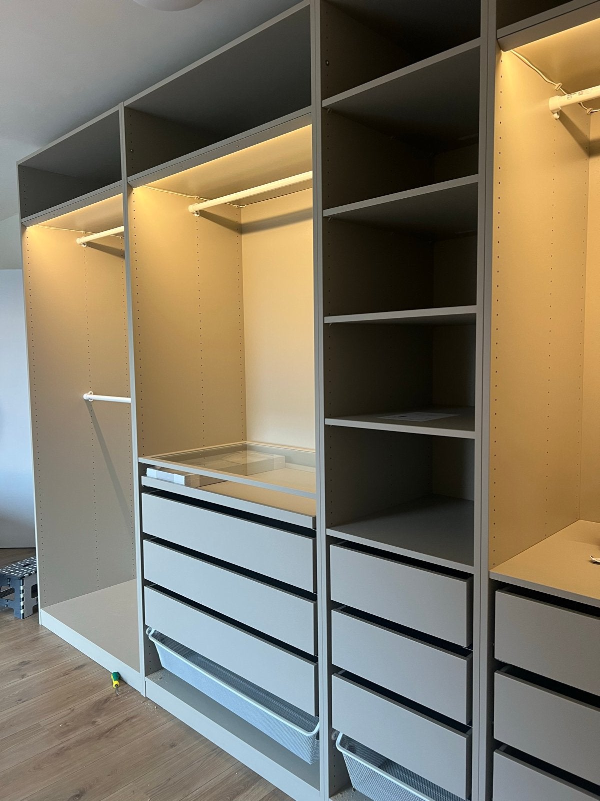 Montage IKEA Pax kasten - Professionele service, 200 cm of meer, Nieuw, Ophalen of Verzenden, Met lade(s)