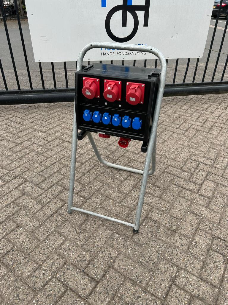 Merz verdeelkast/paddestoel/stroomverdeelkast 32A gebruikt, Ophalen, Kabel of Snoer