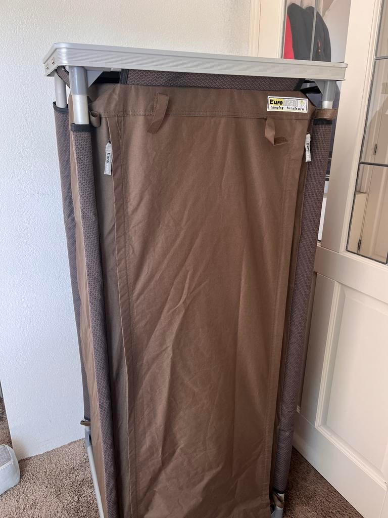 Campingkast 140 hoog Eurotrail, Caravans en Kamperen, Ophalen of Verzenden, Zo goed als nieuw, Campingkast