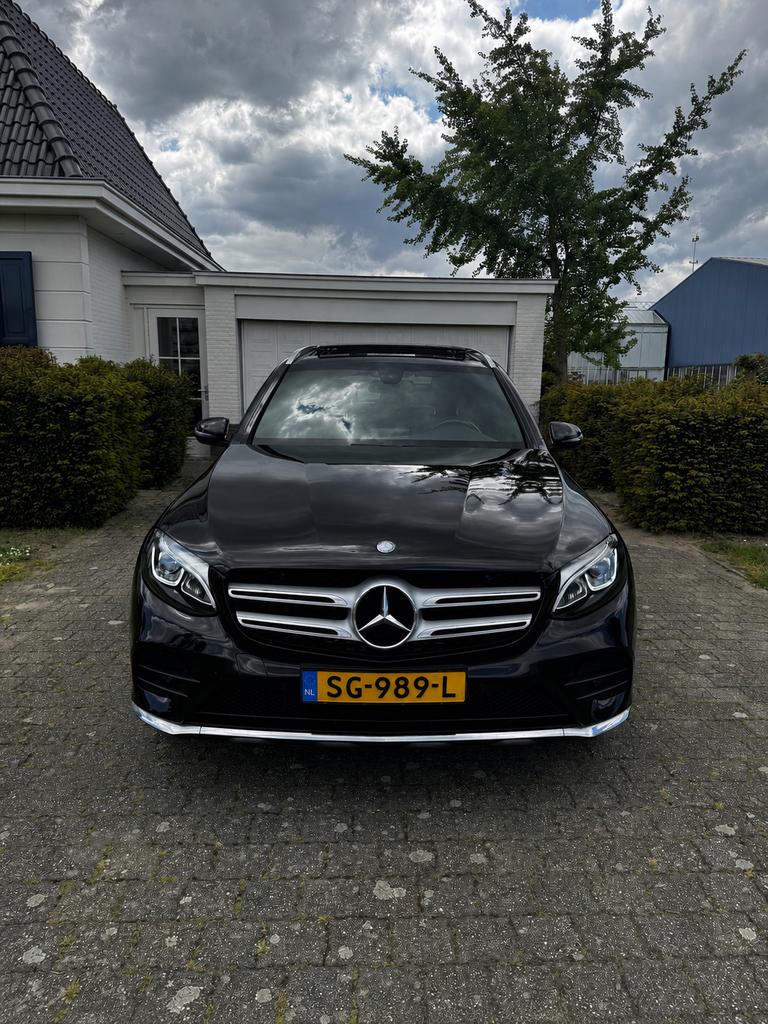 Mercedes-Benz GLC 250 211pk 4MATIC 9G-TRONIC 2017 Zwart, Auto's, Automaat, 15 km/l, 4 cilinders, Zwart