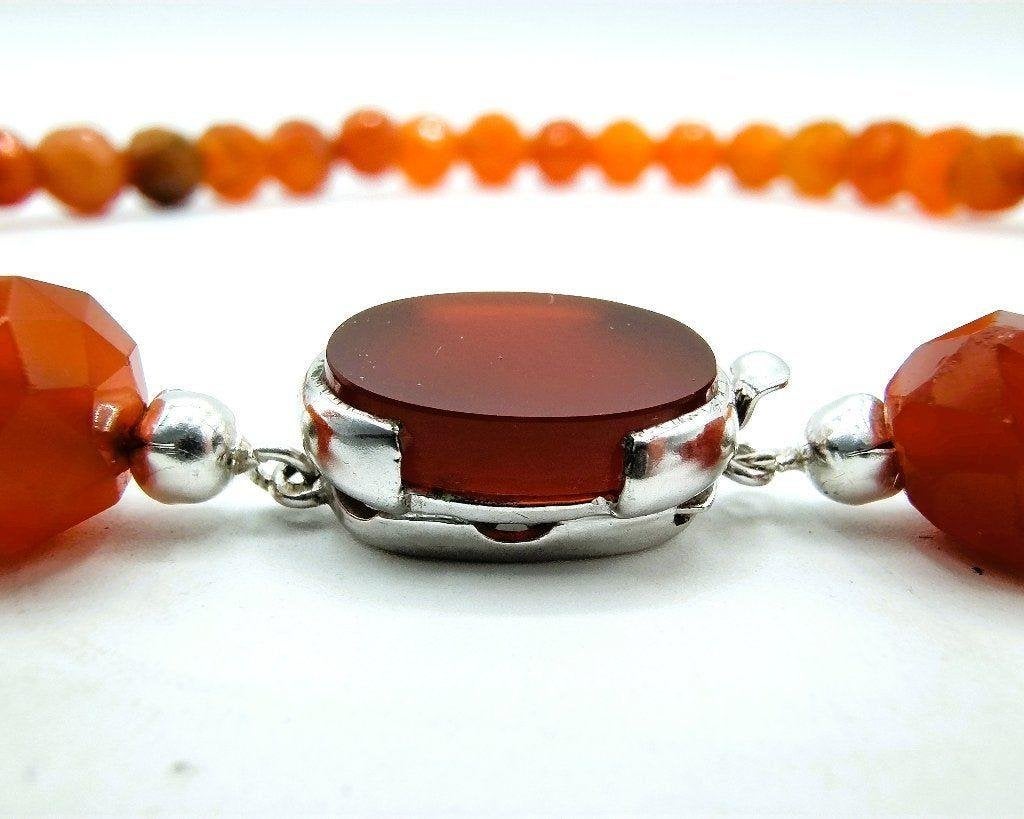 Stijlvolle Carneolen ketting met zilveren slot, Info@zilverwebsite.nl, Verzenden, Zo goed als nieuw, Zilverwebsite.nl