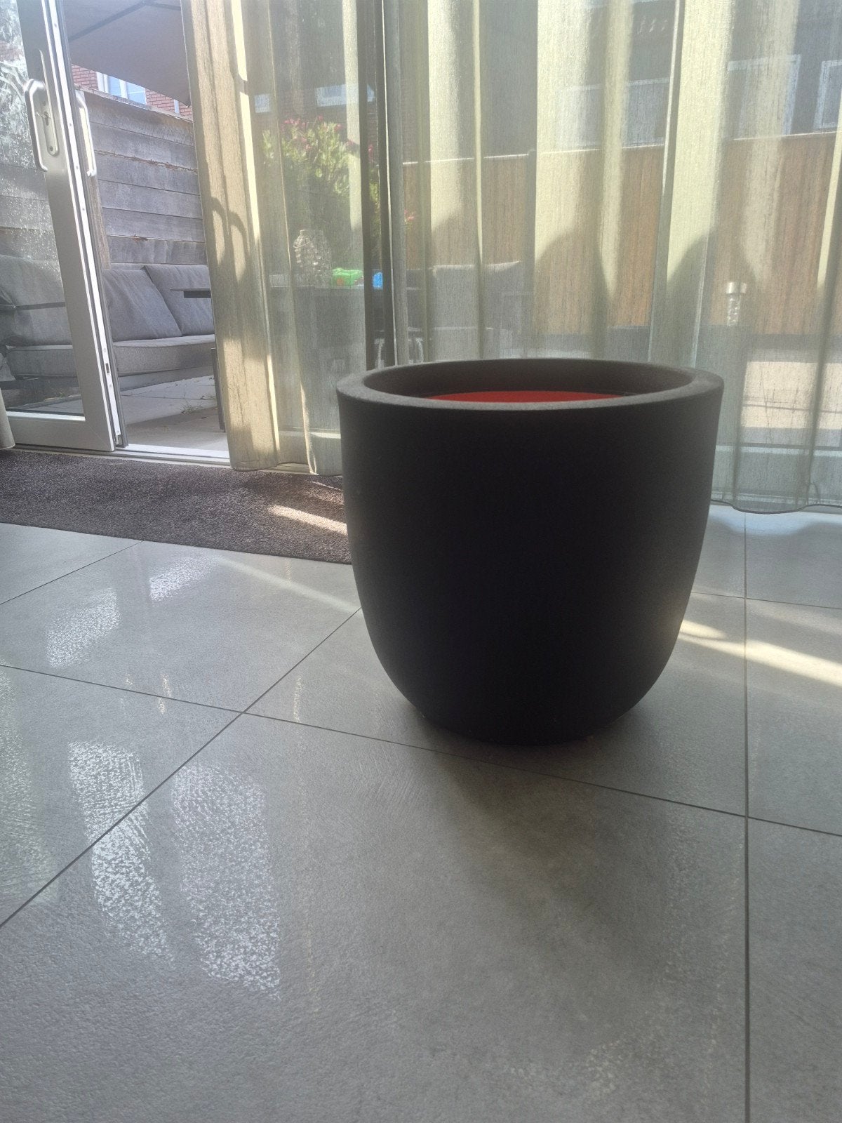 Donkergrijze pot (kunststof), Tuin en Terras, Bloempotten, Ophalen, Kunststof, 40 cm of meer, Rond