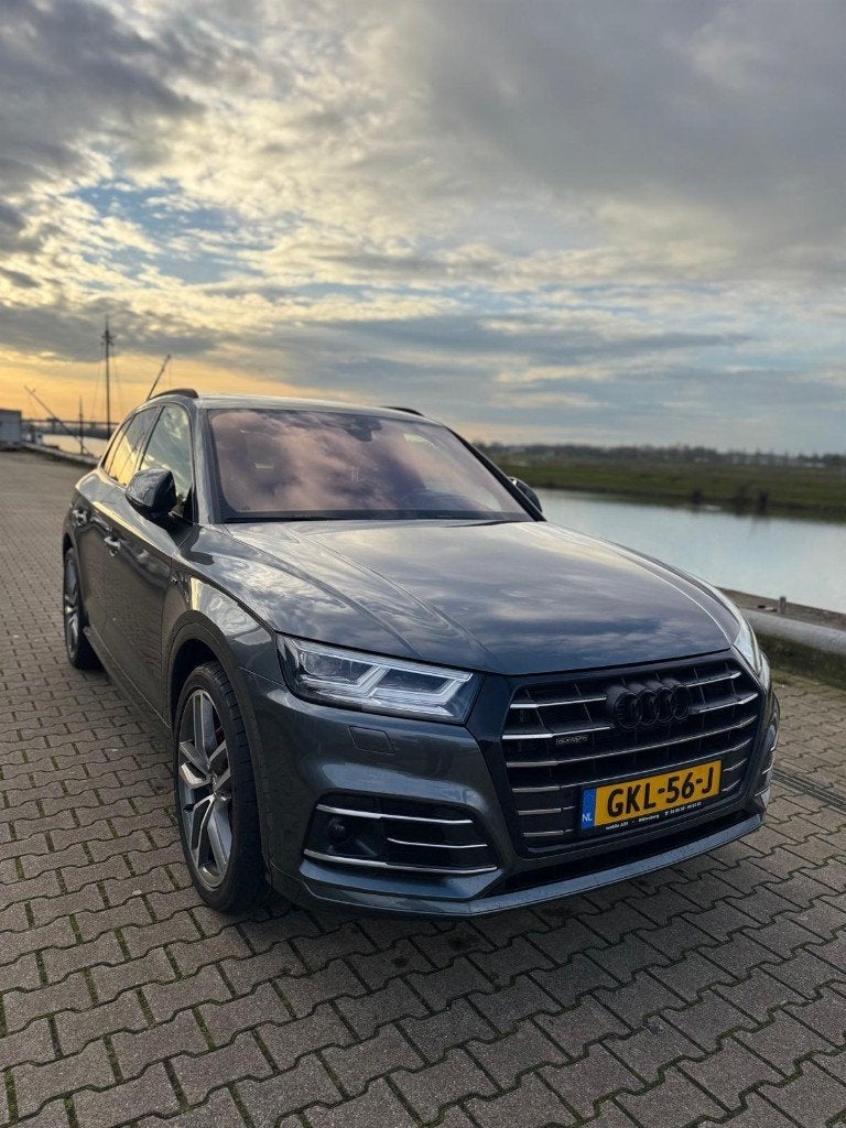 Audi Q5 55 Tfsi e Quattro 367pk S Tronic 2020 Grijs, Auto's, Automaat, 2005 kg, 1750 kg, Zwart