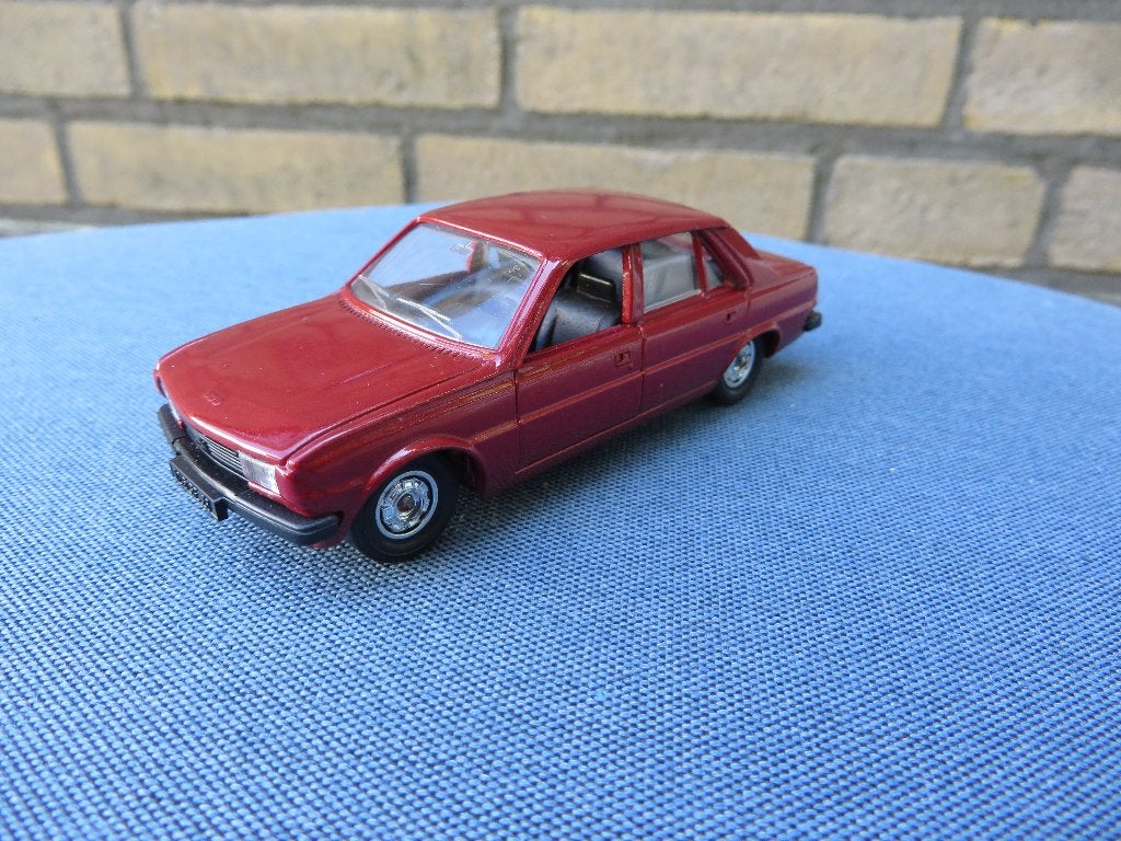 Solido Peugeot 305, Ophalen of Verzenden, Zo goed als nieuw, Auto, Solido