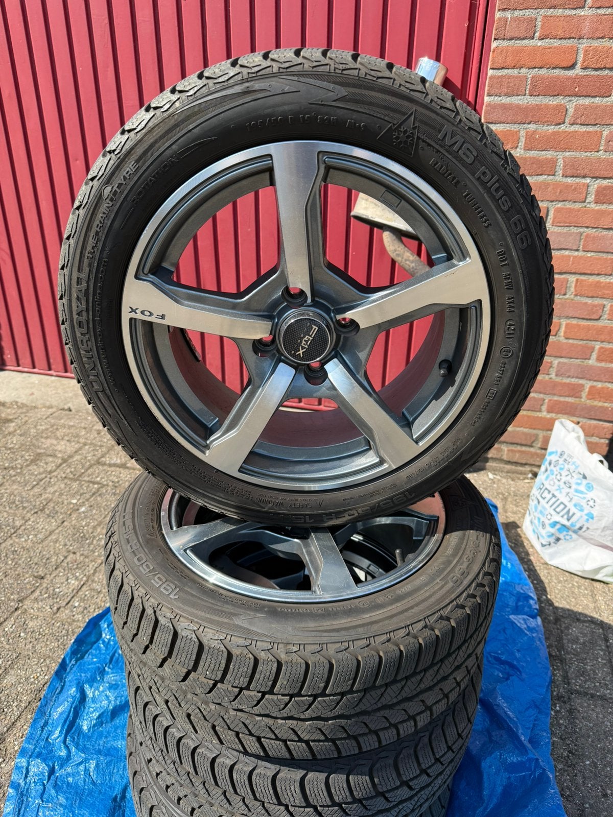Voor mini of Renault 15”, Ophalen