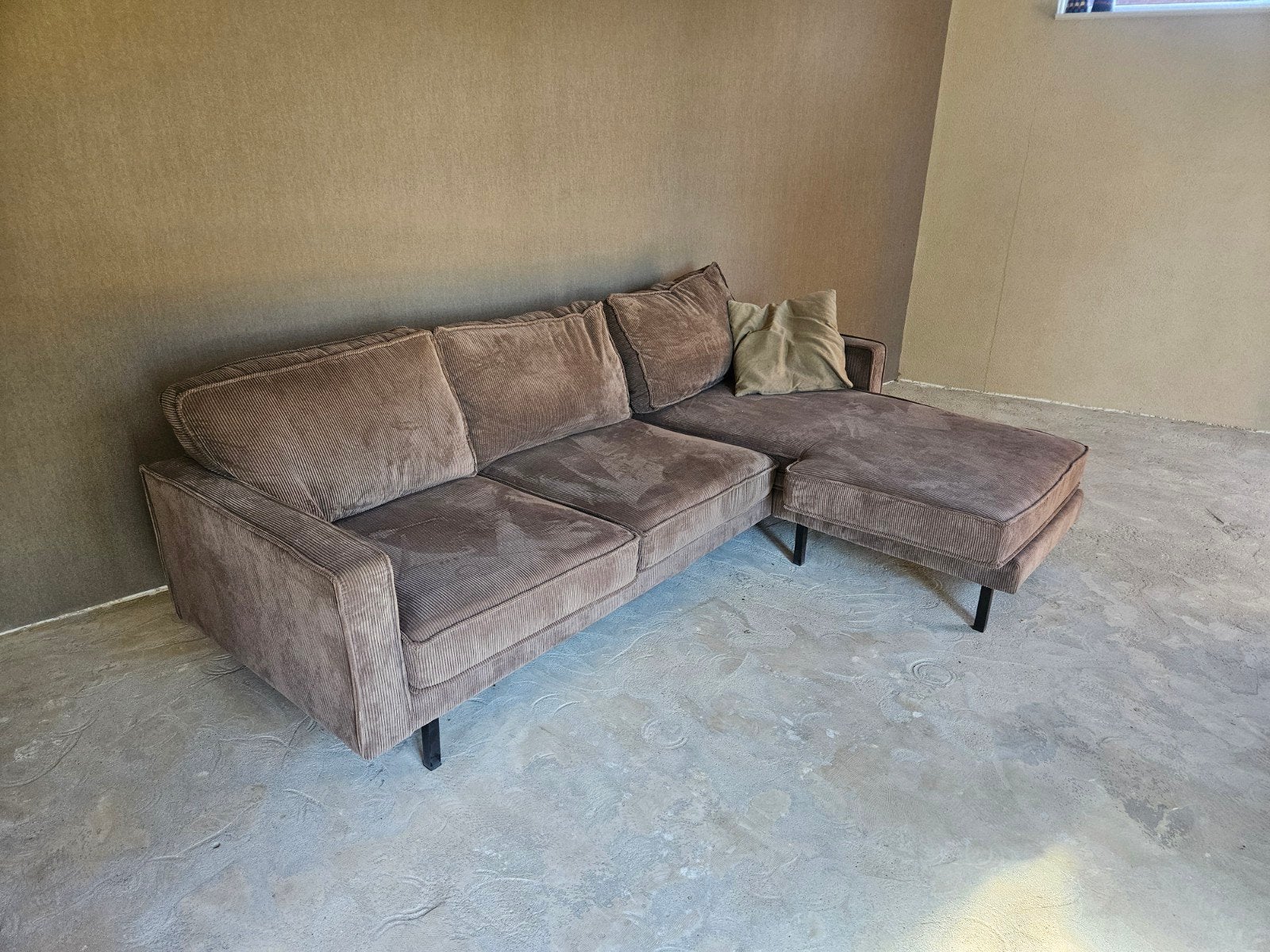 Comfortabele ribfluwelen hoekbank - Zo goed als nieuw, Modern, Comfortabel, 250 tot 300 cm, Hoekbank, Driepersoons