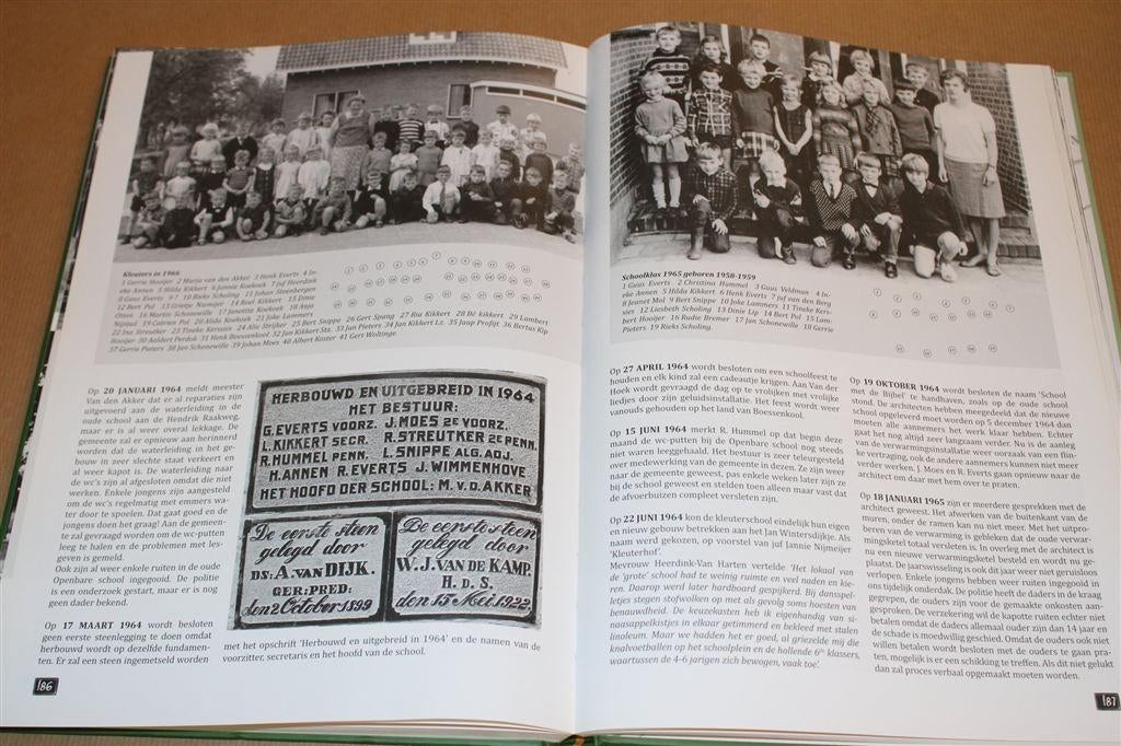 School met Bijbel Hollandscheveld — Gedenkboek [1899-1996], Boeken, Geschiedenis | Stad en Regio, Ophalen of Verzenden, Zo goed als nieuw