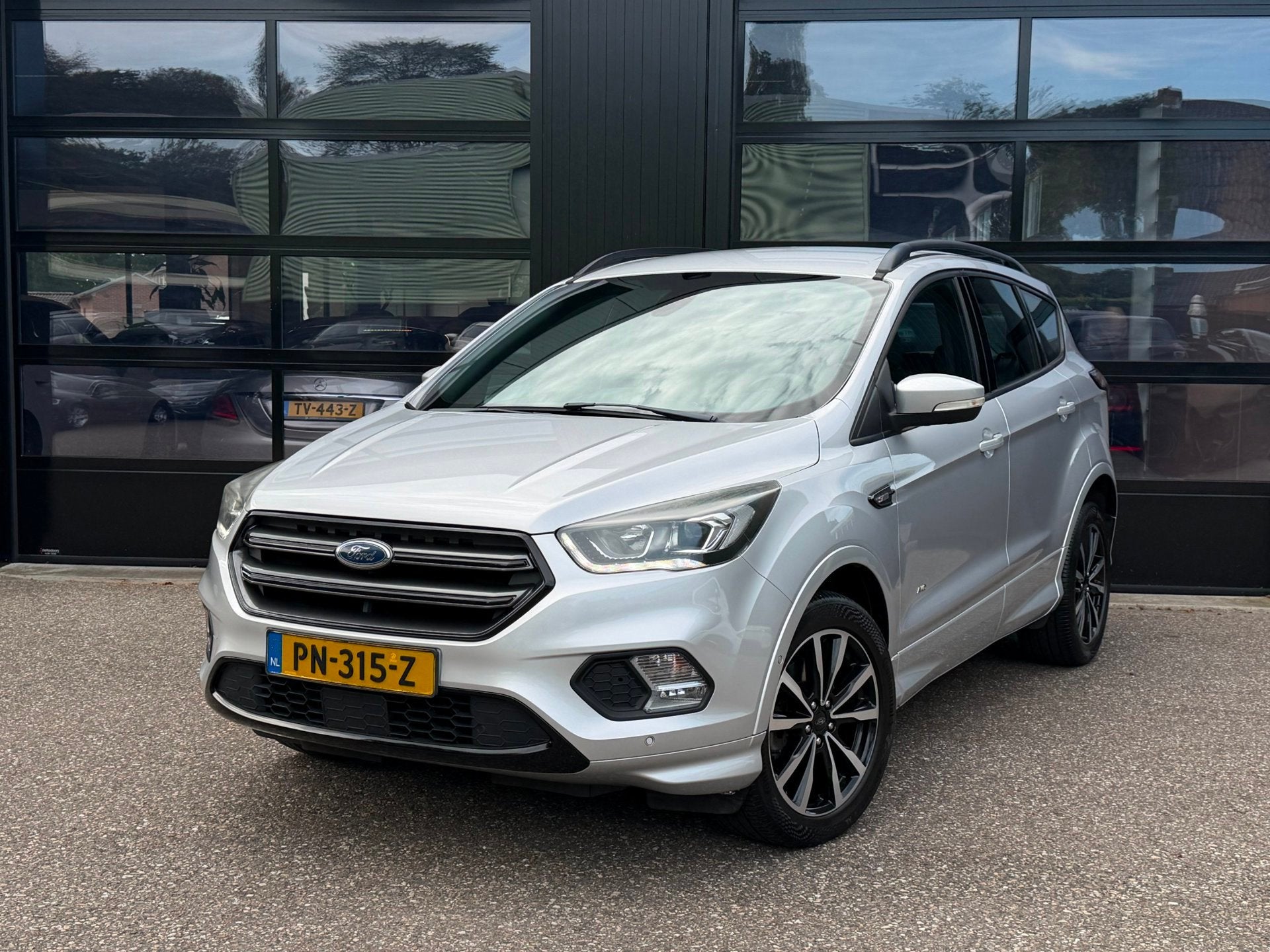 Ford Kuga 1.5 EcoBoost ST Line 4WD Navi Cruise Automaat, Auto's, Automaat, Euro 6, 4 cilinders, 1850 kg