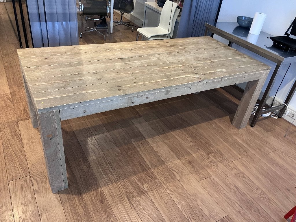 Robuuste massief houten eettafel 210x95 + bijpassende bank, Huis en Inrichting, Ophalen, Gebruikt, 50 tot 100 cm, Vijf personen of meer